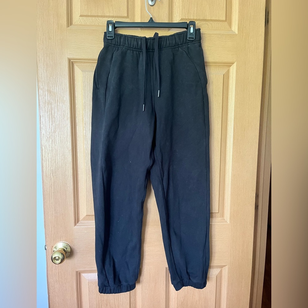Lululemon Scuba Black Jogger Pants short
